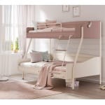 Pat supraetajat 90×190 / 120×190 cm, stil modern romantic, roz pudrat și crem, structură solidă lemn și metal, design sigur și elegant pentru copii PEARL